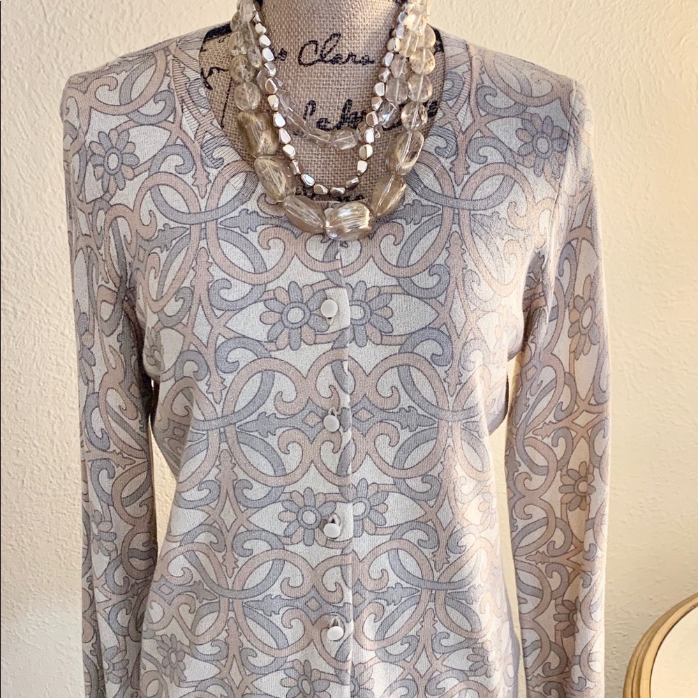 Stylish girl-next-door Cardigan